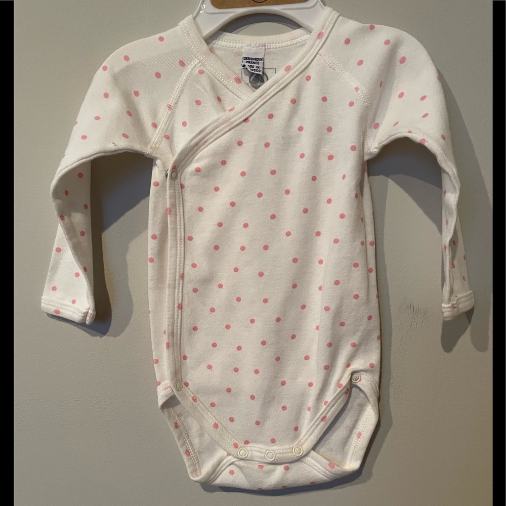 Petit Bateau Baby Girl long sleeve Bodysuit with pink dots, size 6 months